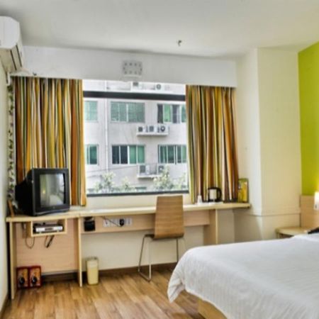 7 Days Inn Guangzhou Jiangtai Rd Metro Quảng Châu Ngoại thất bức ảnh